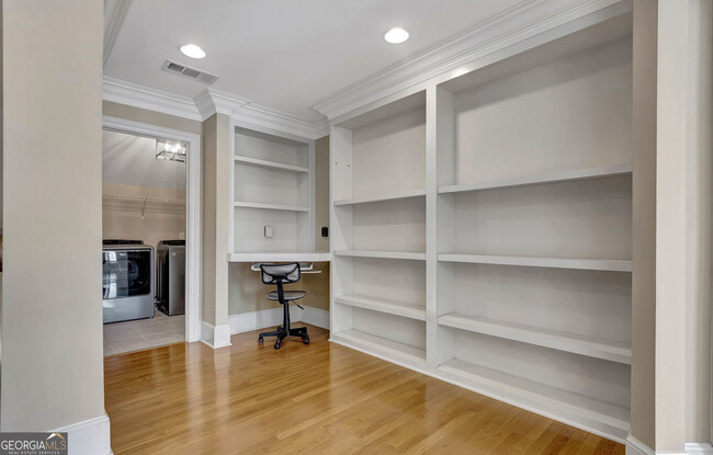 Building Photo - 795 Birkdale Dr
