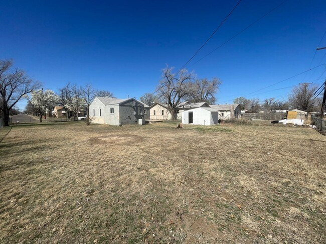 Building Photo - 3821 S Van Buren St