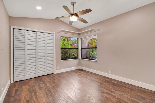 Building Photo - 7810 Villa Nova Dr
