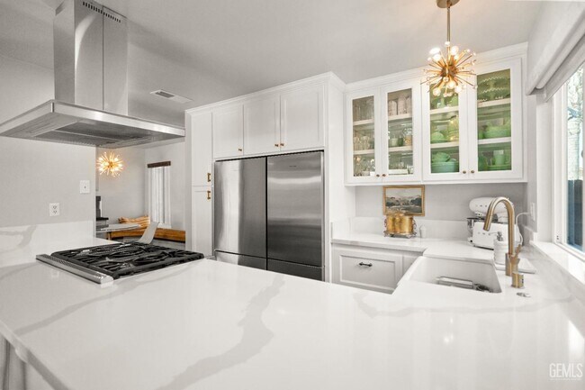 Building Photo - 5209 Pla Vada Dr