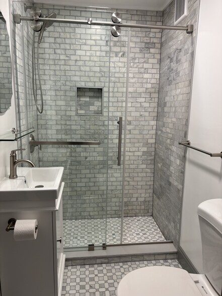 Building Photo - 1132 Northampton St