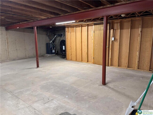 Building Photo - 1035 Ridge Ave