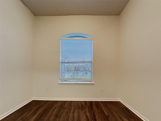 Building Photo - 30114 Saw Oaks Dr
