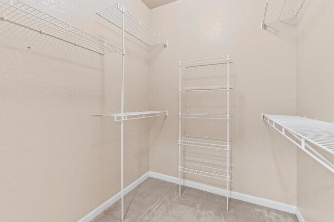 Building Photo - 8539 Gate Pky W