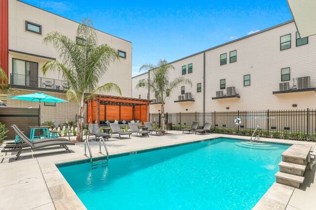 Building Photo - 3737 Bienville Ave