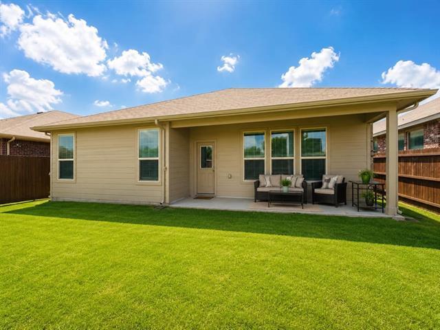 Building Photo - 15736 Hazelhurst Ln