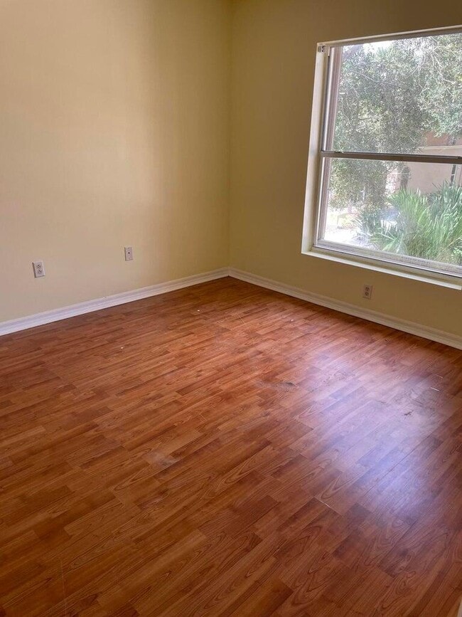 Building Photo - 274 River Bluff Ln