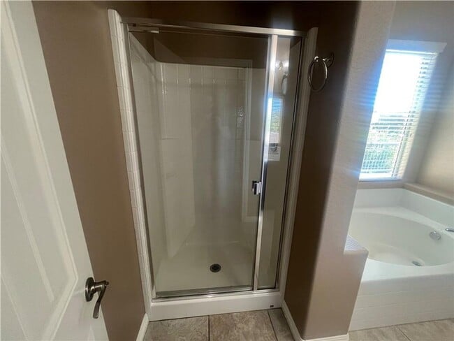 Building Photo - Move in Ready 2 Story 3 bedroom home SW