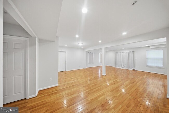 Building Photo - 7611 Temple Hill Rd
