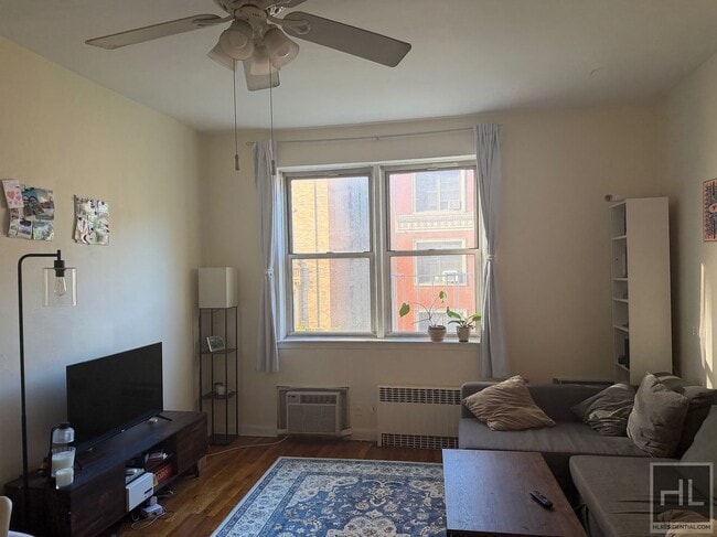 Building Photo - 326 W 83rd St