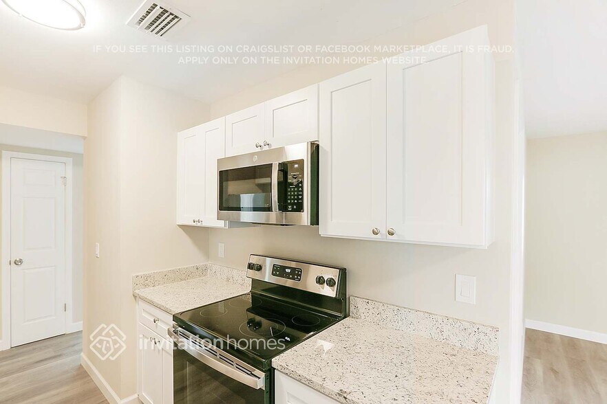 Building Photo - 8409 Millwood Dr