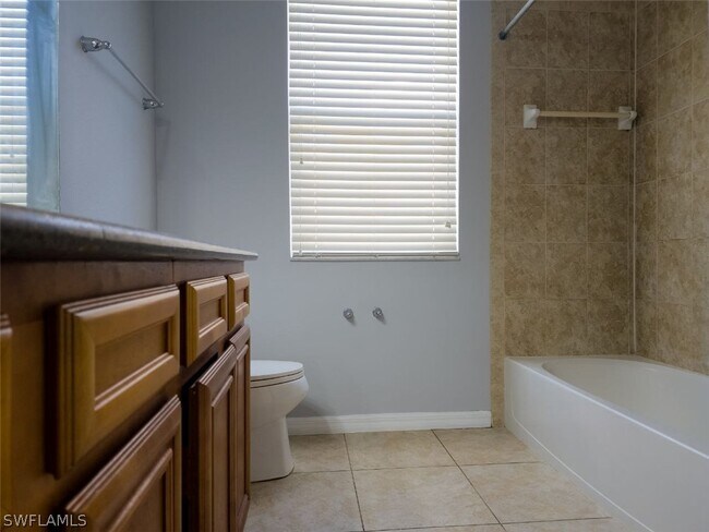 Building Photo - 2345 Golden Aster St