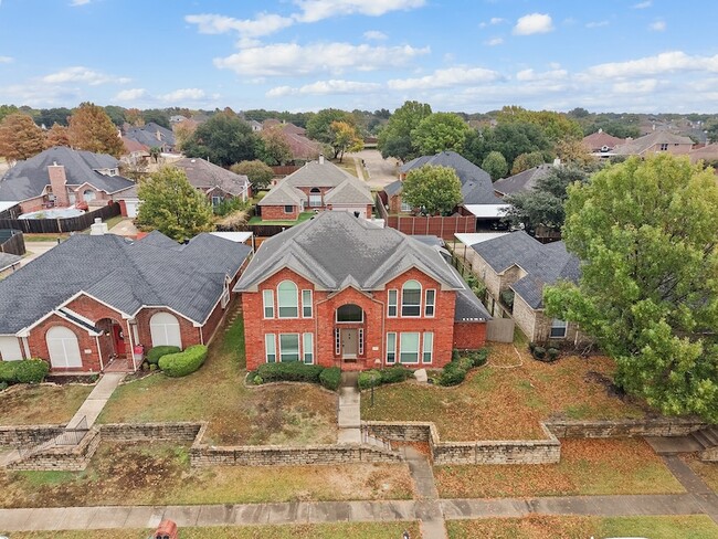 Building Photo - 1226 Rivercrest Dr