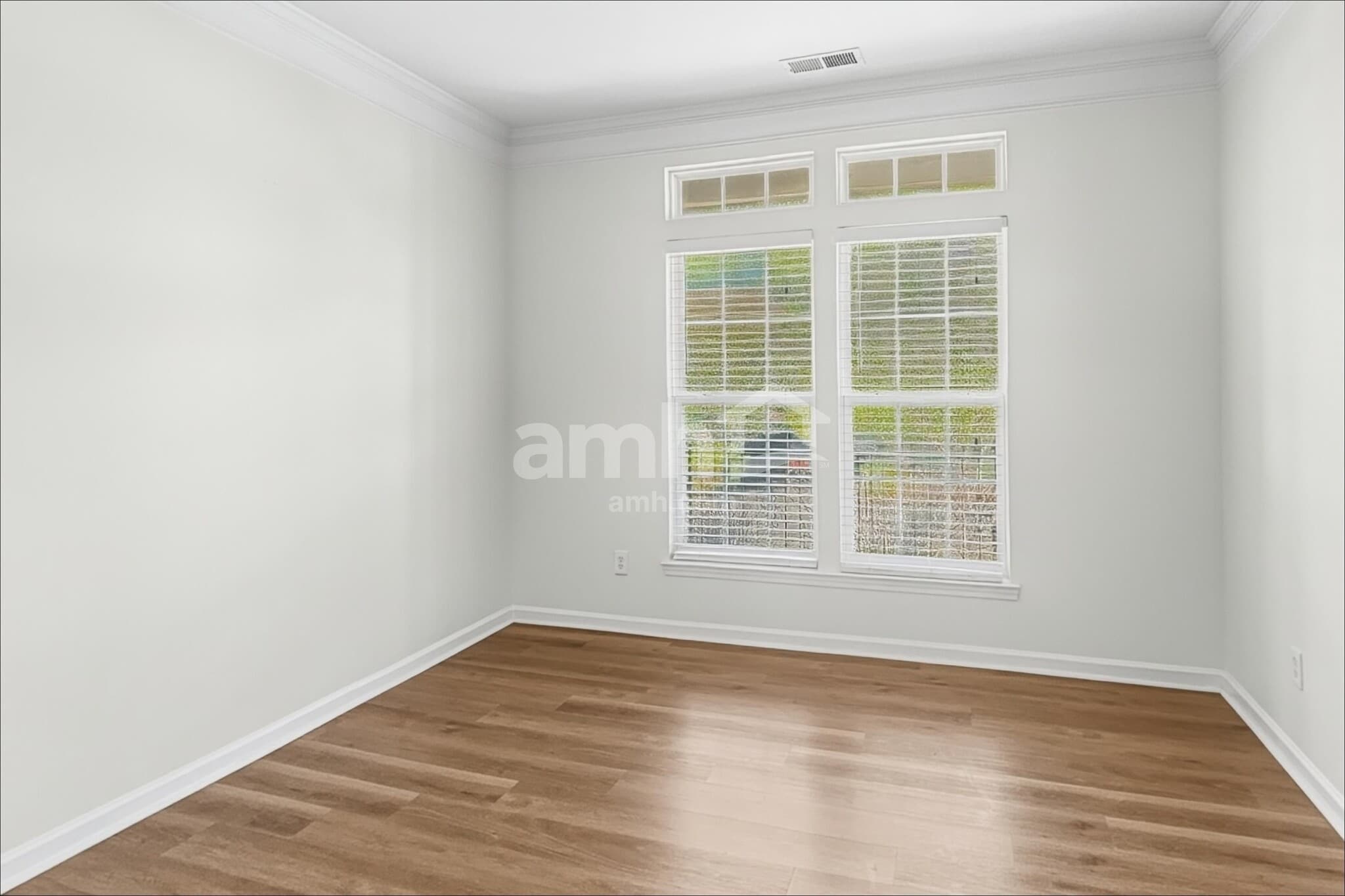 Building Photo - 5071 Sunburst Ln