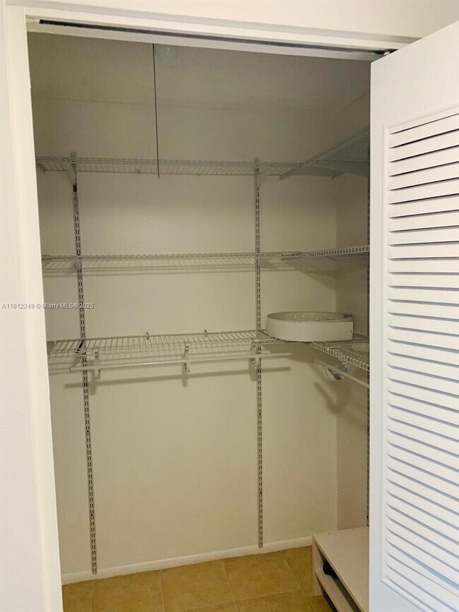 Building Photo - 13155 Ixora Ct