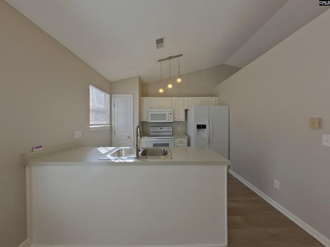 Building Photo - 3 Sonny Ct