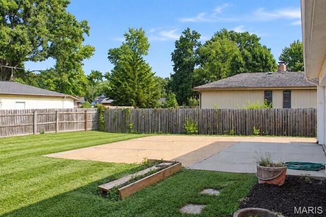 Building Photo - 14331 Rainy Lake Dr