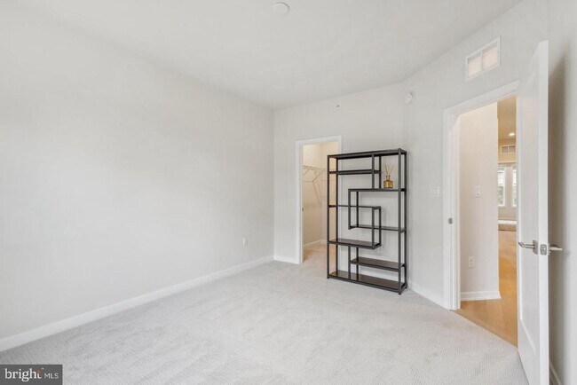 Building Photo - 7454 Backett Wood Ter