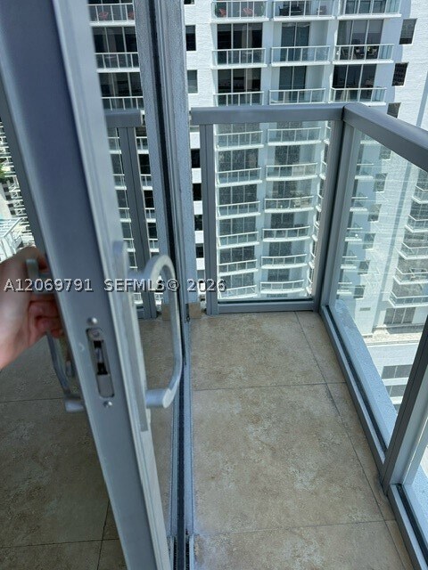 Building Photo - 1060 Brickell Ave