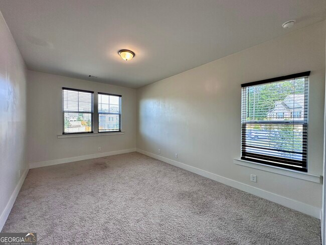 Building Photo - 2415 Slater St SW