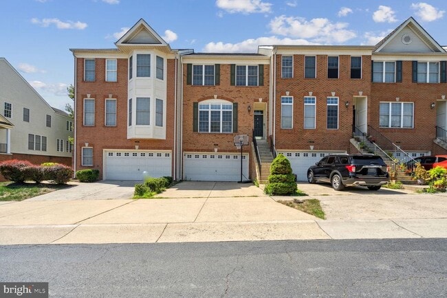 42929 Shelbourne Square 42929 - 42929 Shelbourne Square Chantilly Va Primary Photo 