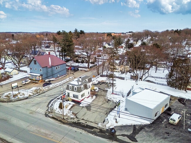 Building Photo - 392 S Main St