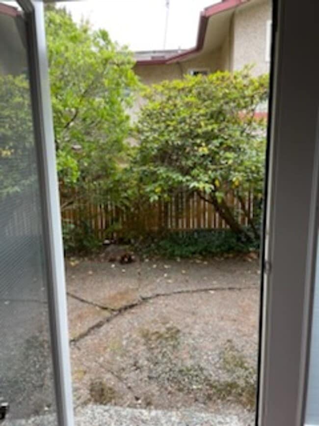 Building Photo - Spacious 2-Bed, 1.5-Bath Home with Firepla...