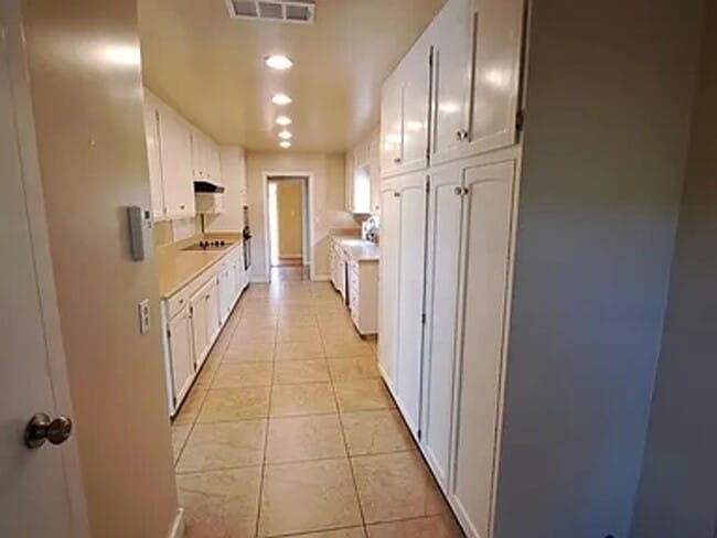Building Photo - Charming 3BR House in Stockton