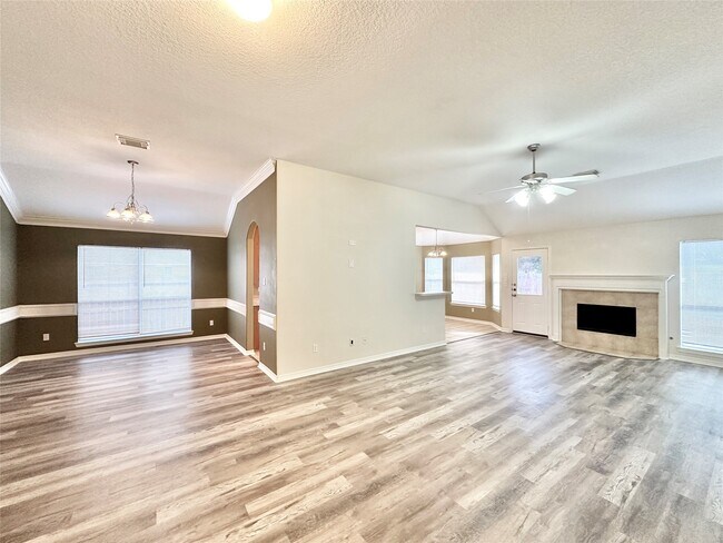 Building Photo - 20203 Goss Hollow Ln