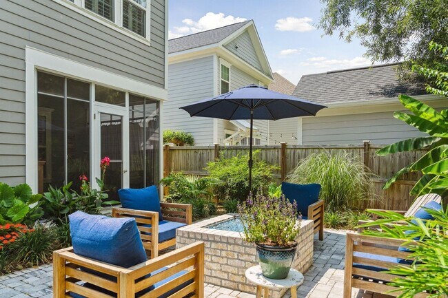 Building Photo - Well maintained home in Fleming Park - Jam...