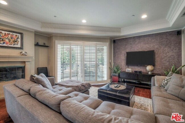 Building Photo - 11578 Iowa Ave