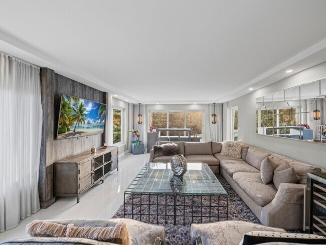 Building Photo - 1151 N Fort Lauderdale Beach Blvd