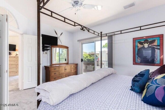 Building Photo - 8841 S 51st St