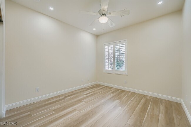 Building Photo - 840 S Paseo Rocoso Pl