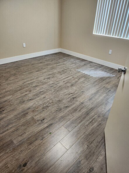 bedroom 1 - 1030 E Palmer Ave