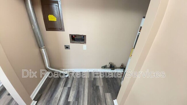 Building Photo - 1107 Hunt Ave