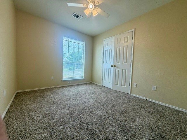 Building Photo - 1611 Windcastle Dr