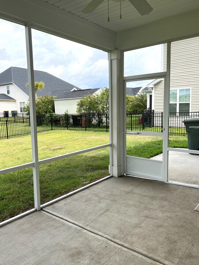 Building Photo - 56 RedWall Cir