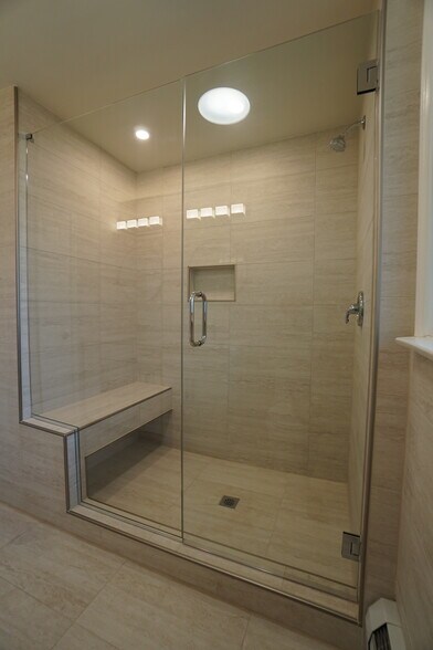 Building Photo - 28W383 Behrs Circle Dr S