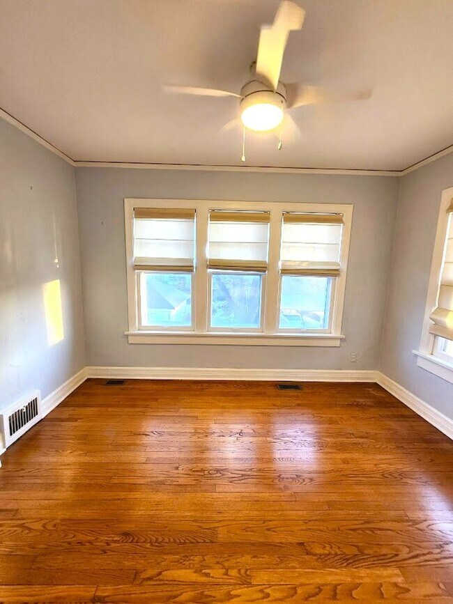 Building Photo - 3 Bed 2.5 Bath Plus ADU in Gatewood Add NW OKC