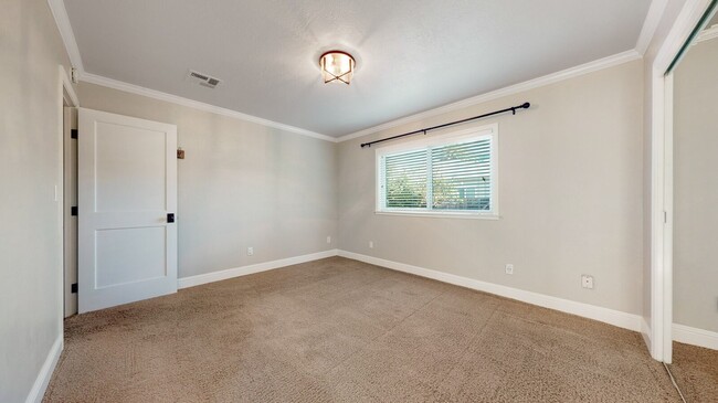 Building Photo - Charming Cottage Home In Central Redwood City - 3D Tour