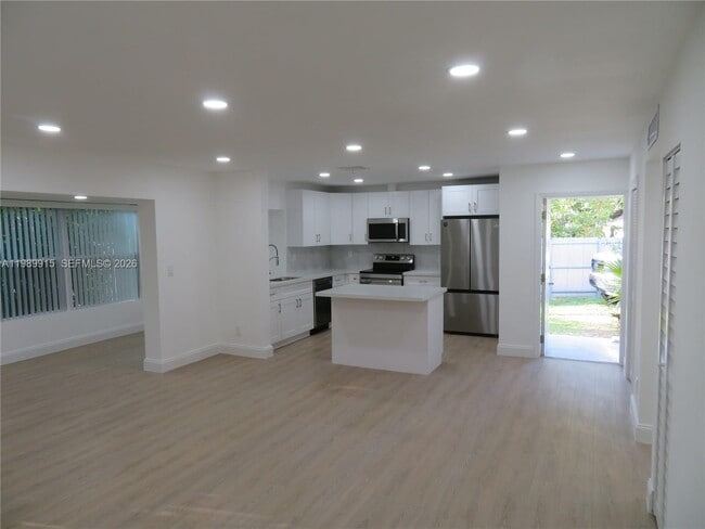 Building Photo - 17247 SW 112th Pl