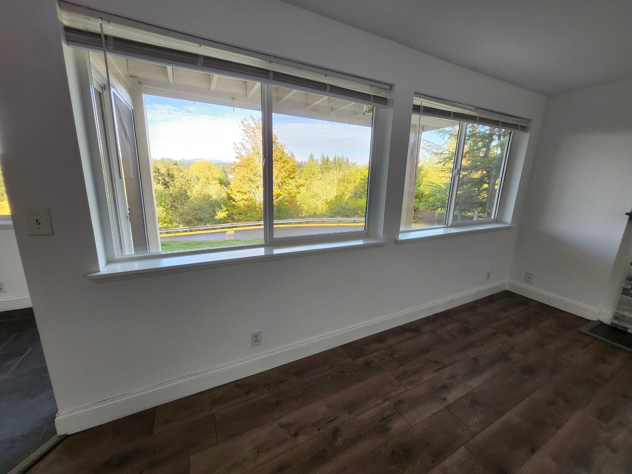 Building Photo - 20183 Vikings Crest Loop NE
