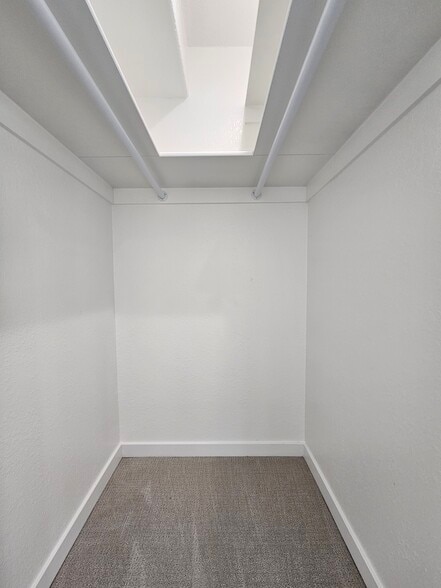 Building Photo - 4264 S Halifax Way