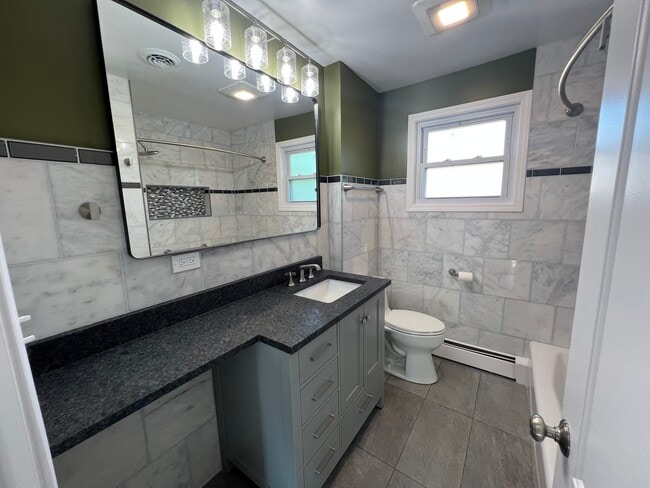 Building Photo - 761 56th St