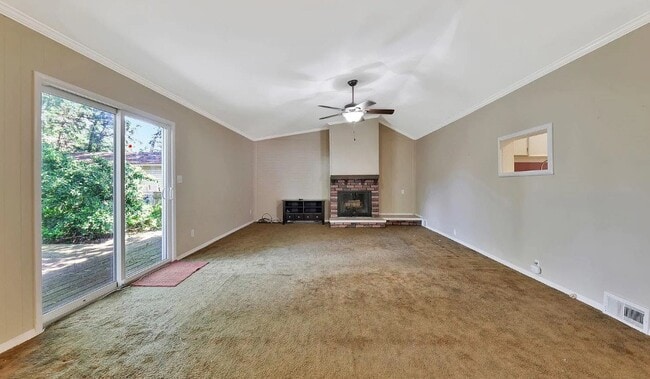 Building Photo - 1544 N Sedgwick Ave