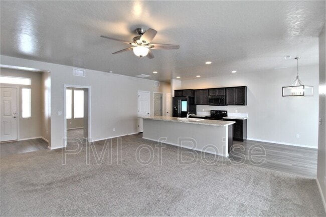 Building Photo - 973 S Rangipo Ave