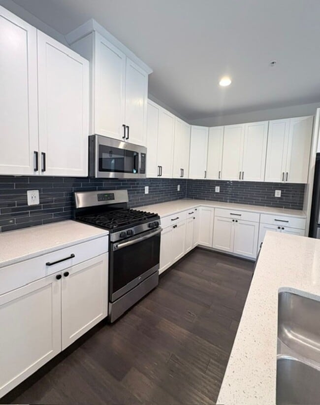 Building Photo - 22110 Fulmer Ave