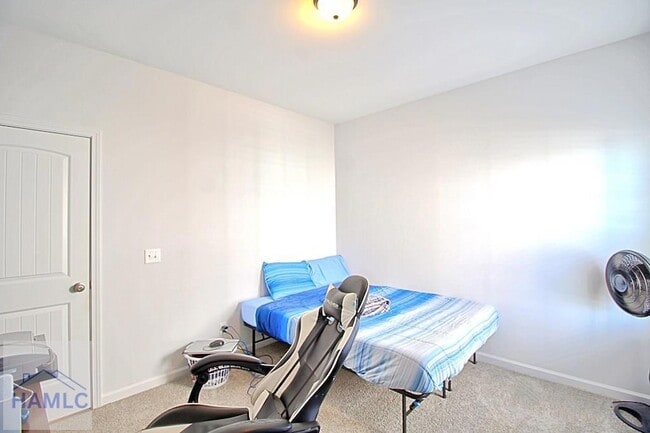 Building Photo - 1104 Marne Blvd