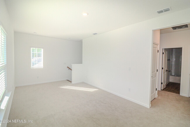 Building Photo - 483 Stargaze Ln